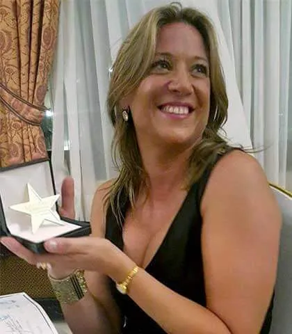 Estrella oro cirujano plástico Dra Isabel Durbán